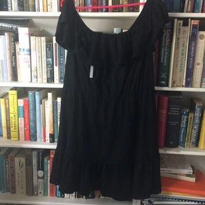 Cotton dress w flounced neckline and hem